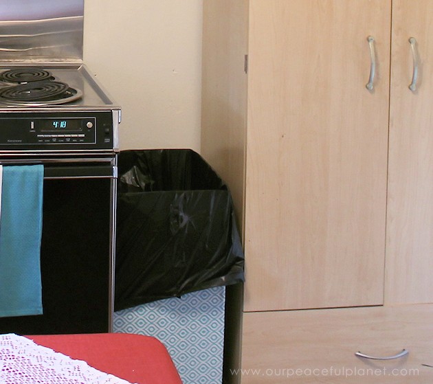 Can't find a large enough kitchen trash can to fit a space? You can make one on wheels to fit any spot! All you need are a few simple supplies and tools.