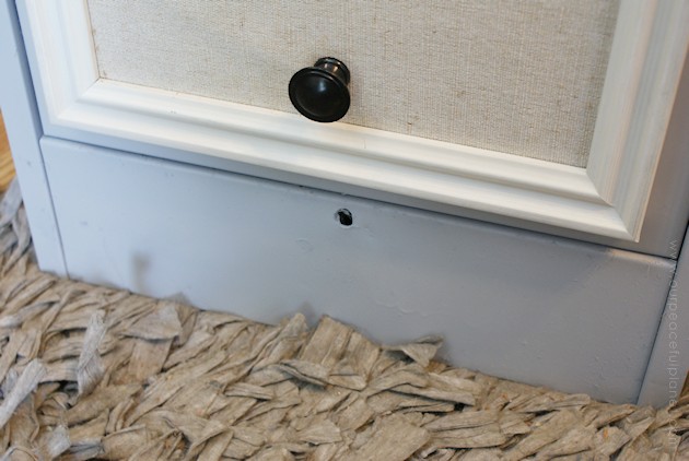 Looking for a way to store all those pieces of fabric you've been collecting? Well it ends up a 2 drawer file cabinet might be the answer to your problems!