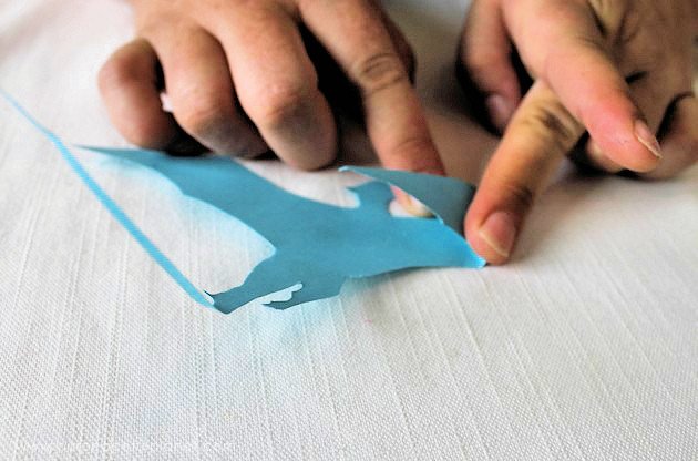 Get your free download for an amazing 3D dragon craft to decorate your walls. A simple and delightful way to add a little magic to any room, adult or child.