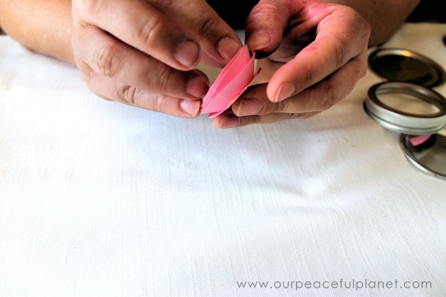 5 Minute DIY Paper Flowers 12