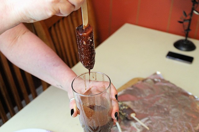 Chocolate.Frozen.Bananas-7