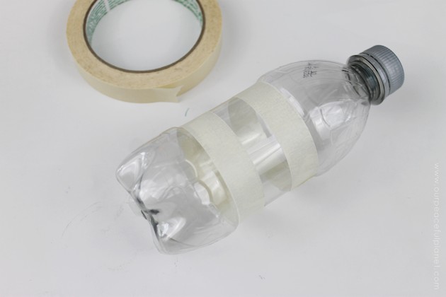 This lovely and useful contemporary baker's twine string dispenser is part of our matching contemporary kitchen craft series. It's easy and fun to make! 