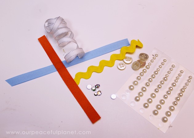 This tiny 10 minute pin cushion is a huge help for anyone who sews. Made using a lid from a plastic bottles you can make it any color or style you want!