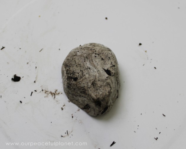 What better way to celebrate Earth Day than tossing around some of these heart shaped wildflower seed bombs. Easy and inexpensive. Show the earth some love! 