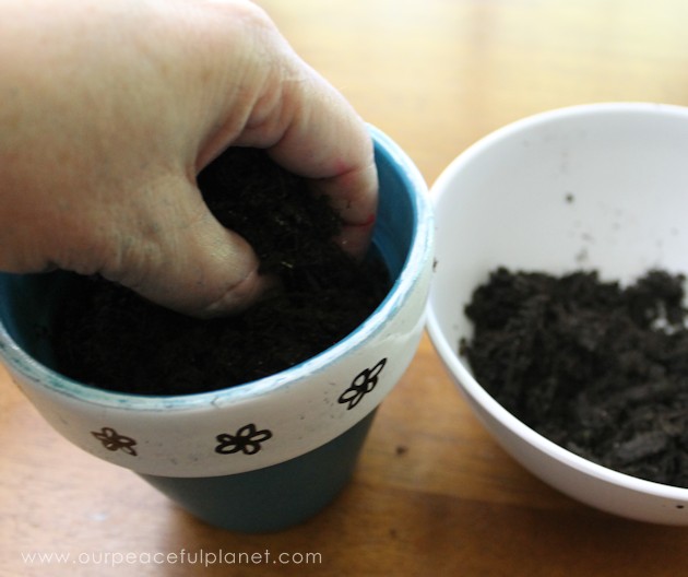 What better way to celebrate Earth Day than tossing around some of these heart shaped wildflower seed bombs. Easy and inexpensive. Show the earth some love! 