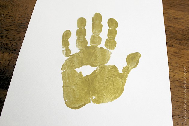 Make this framed keepsake dog or puppy paw print to have forever and memorialize your furry friends. It's both classy and meaningful!