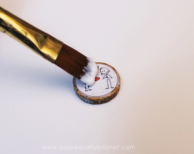 A beautiful little DIY necklace to give someone you love, made from a cork, our free printable and a hardware eyelet. So simple but so meaningful!