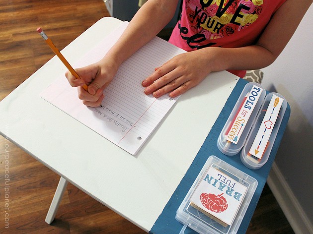 This portable desk makes the perfect homework helper & your kids will look forward to doing it! We've got three printable themes you can choose to inspire!