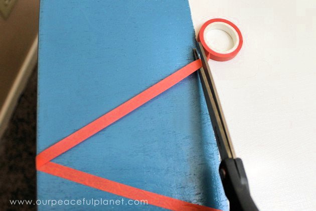 This portable desk makes the perfect homework helper & your kids will look forward to doing it! We've got three printable themes you can choose to inspire!