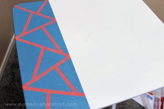 This portable desk makes the perfect homework helper & your kids will look forward to doing it! We've got three printable themes you can choose to inspire!