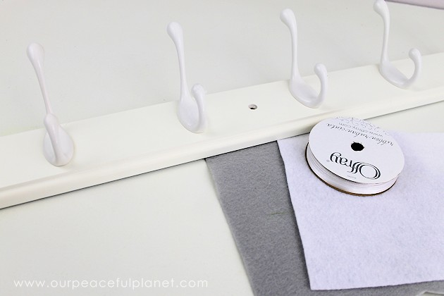 Make a quick entryway shoe rack with aromatherapy and keep your shoes neat and smelling nice. Plus frame one of our lovely printable reminders!