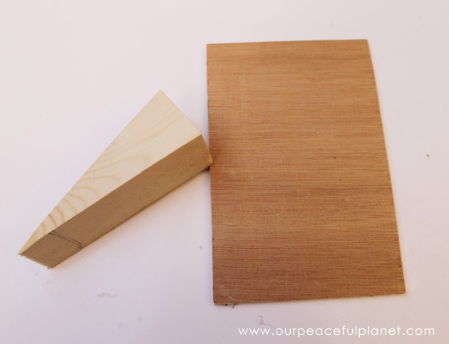 A quick and appropriate doorstop with free printables that you can make to honor this man whose huge size was only appareled by his huge heart. 