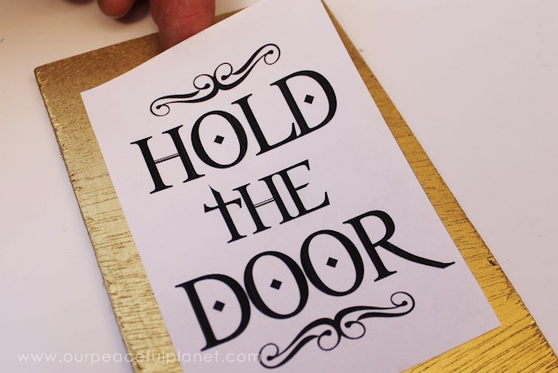 A quick and appropriate doorstop with free printables that you can make to honor this man whose huge size was only appareled by his huge heart. 