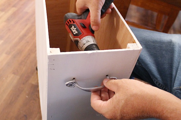 Can't find a large enough kitchen trash can to fit a space? You can make one on wheels to fit any spot! All you need are a few simple supplies and tools.