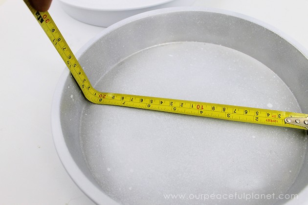 This DIY Lazy Susan is one of the most awesome upcycle projects ever and it’s incredibly useful and inexpensive to make. Plus it has all kinds of uses!