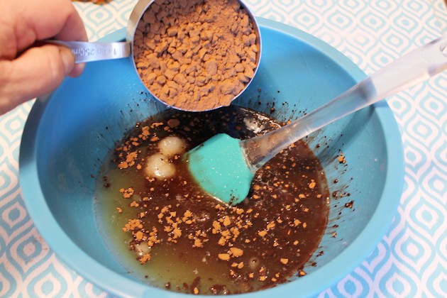This is the creamiest quickest 3 ingredient healthy chocolate fudge recipe ever! Makes a great gift for the holidays or better yet just eat it all yourself!