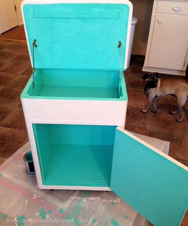 Refurbishing furniture can be as easy as giving it a new coat of paint. And when you pick bright contrasting colors you've got a gorgeous statement piece!
