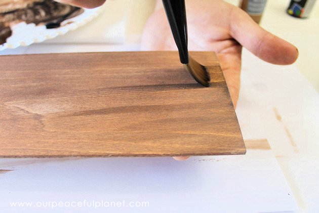 This simple medieval "Hold the Door" sign is part of our Over the Door Decor series. Easy plaques you create to send you out the door with a smile. 