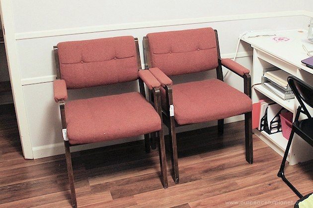 Watch how two $2 thrift store office chairs were transformed into a gorgeous comfy bench seat with nothing more than some paint and $6.00 of material.
