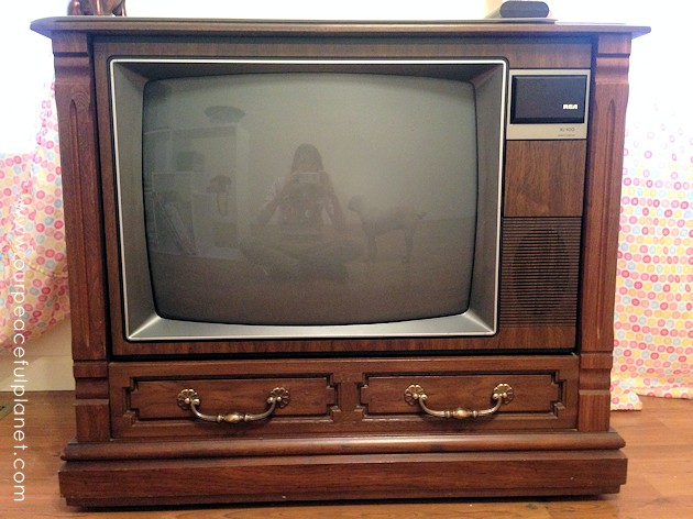 We'll show you how we took an old working console TV and turned it into a piece of art with nothing more than some paint! It made a perfect gaming TV!