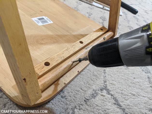 If you're a cat person (or looking for an awesome gift for someone who is) we'll show you how easy it is to make a DIY cat teepee from an old TV tray!