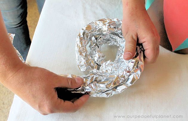 Make your summer sensational with this stunning DIY portable grill and skewer set! An inexpensive whimsical addition to your backyard barbecue.