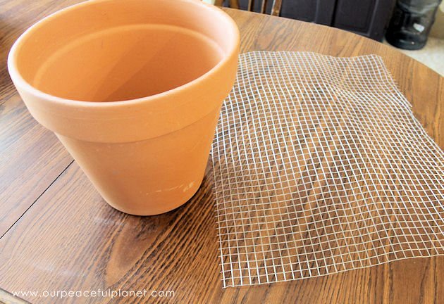 Make your summer sensational with this stunning DIY portable grill and skewer set! An inexpensive whimsical addition to your backyard barbecue.