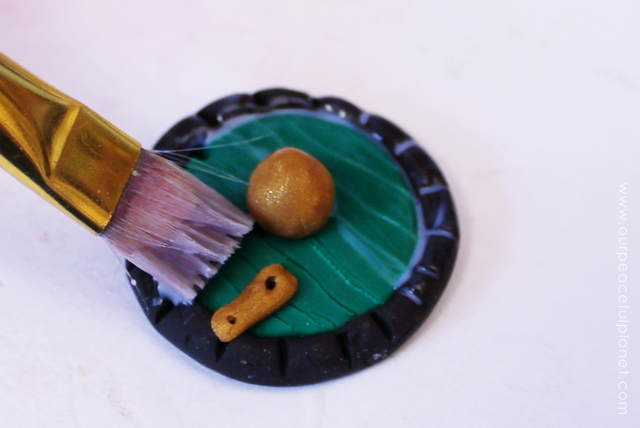 Easy Clay Hobbit Door and Gandalf 8