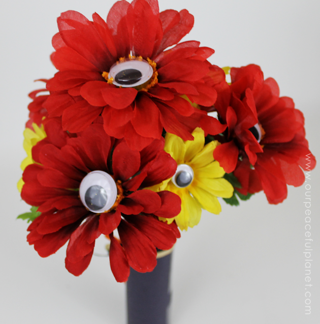 Eye See You! Easy Halloween Craft2c