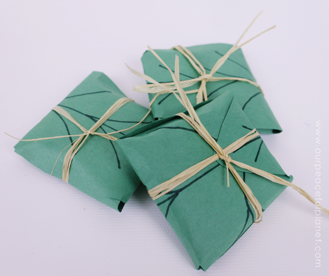 A simple and healthy Lembas bread recipe from Tolkien's Lord of the Rings. Comes with a free Mallorn leaf pattern to wrap your bread it. A tasty Elven food!