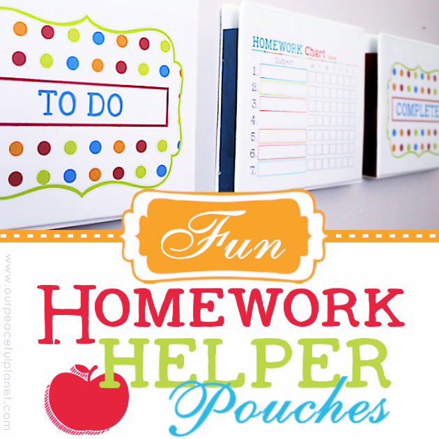 Make super cheap & creative wall mounted file holders using 3 ring binders! We’ve got free printables so you can turn yours into a homework helper set!