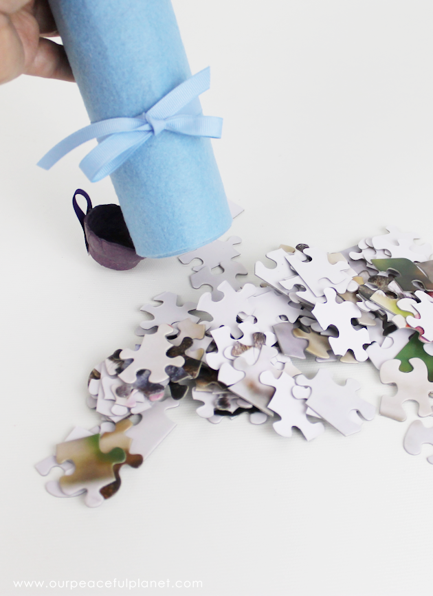 Here's a great upcycle idea for storing and putting together small puzzles. It's a portable puzzle mat and you'll be amazed what it's created from!